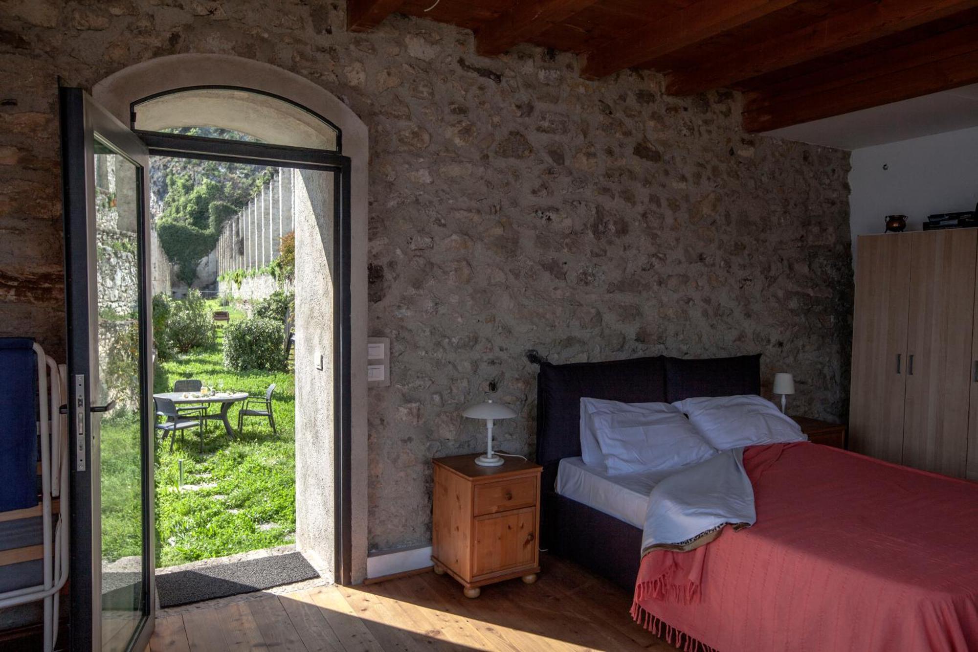 Pra De La Fam Bed and breakfast